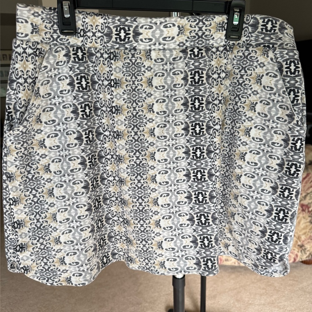 Croft & Barrow Skort sz L